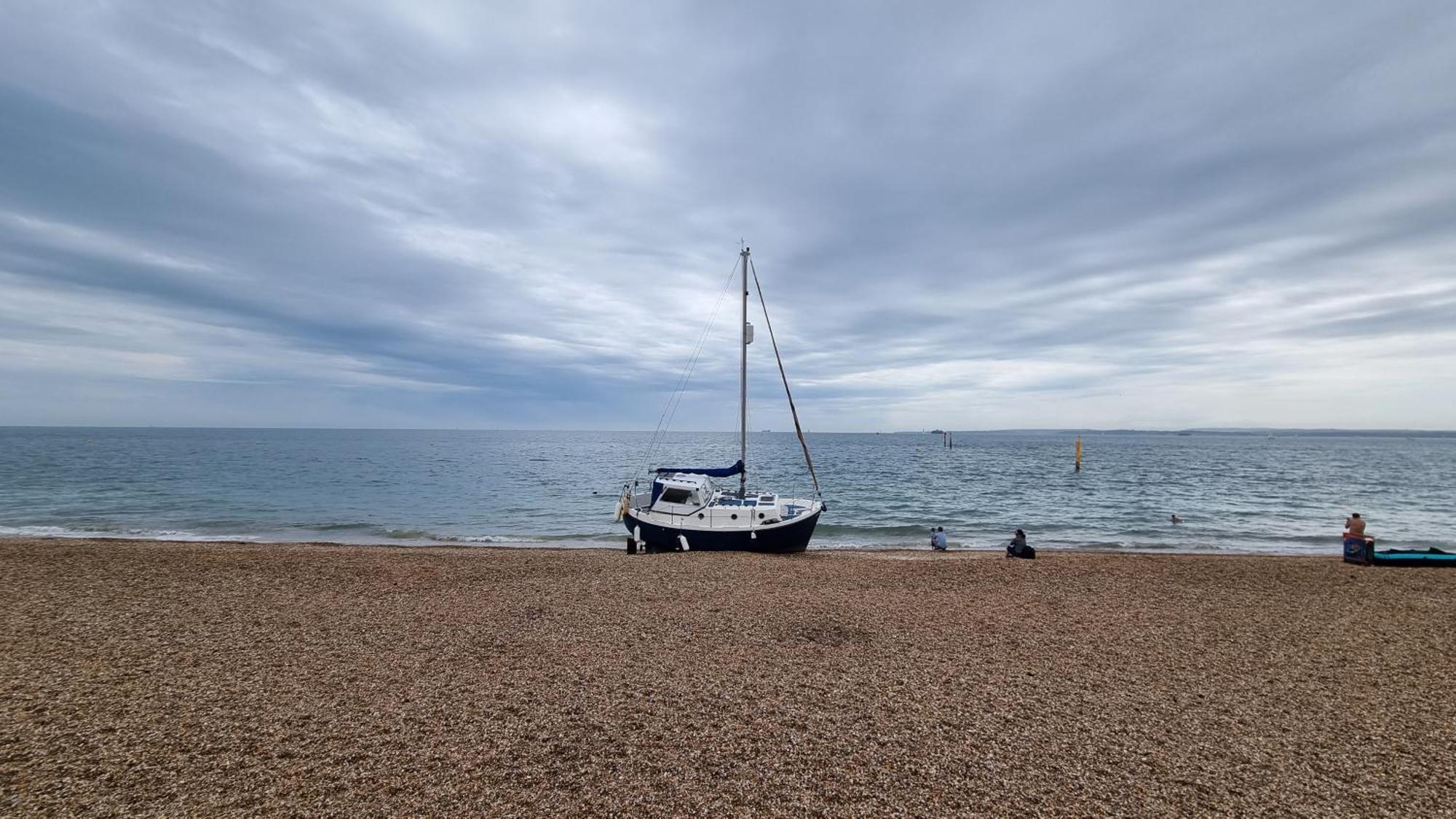 Southsea Escape - Coastal Holiday Apartment - 2 Double Bedrooms Portsmouth Ngoại thất bức ảnh